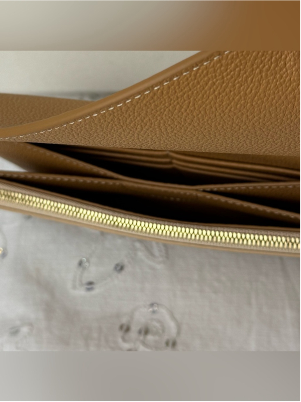 Polène Sierra Trio Camel Leather Continental Wallet NIB Made in Spain - Picture 3 of 4
